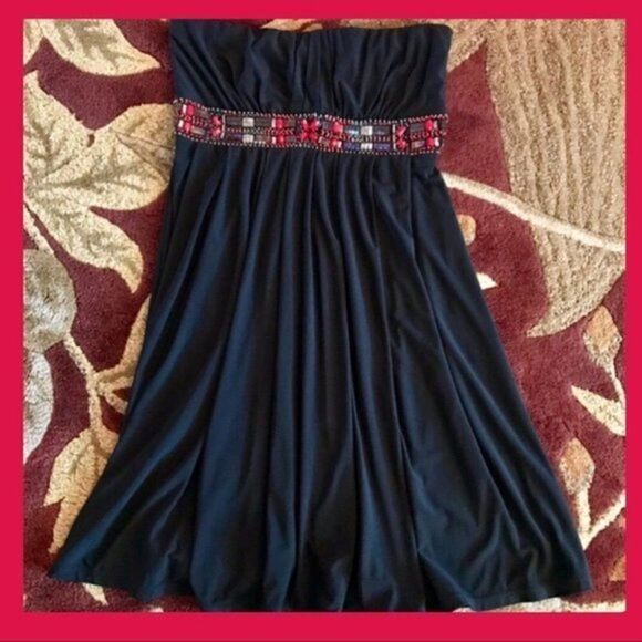 White House|Black Market strapless dress. Size 6. - Picture 4 of 8